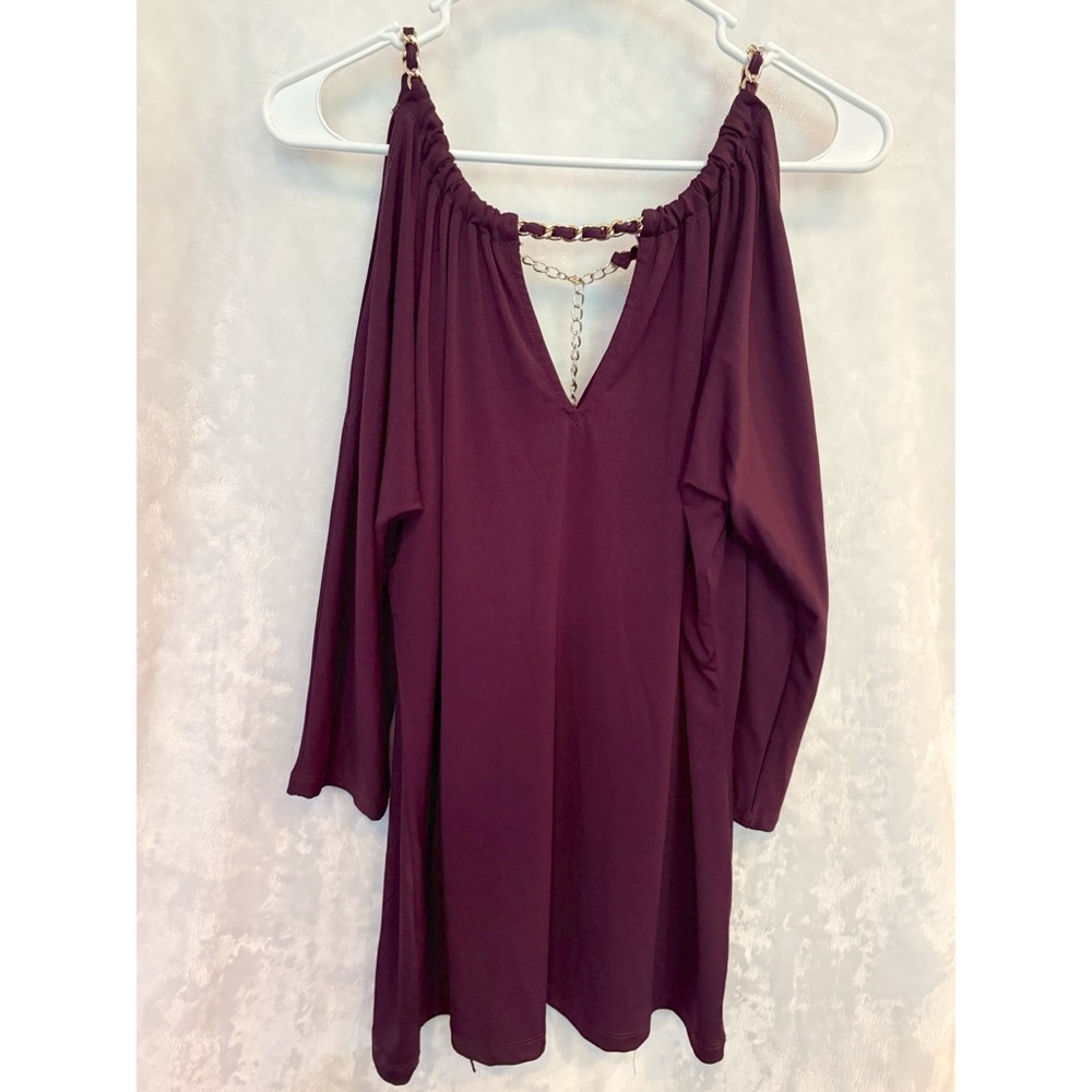 2B Bebe Off-Shoulder Chain Blouse